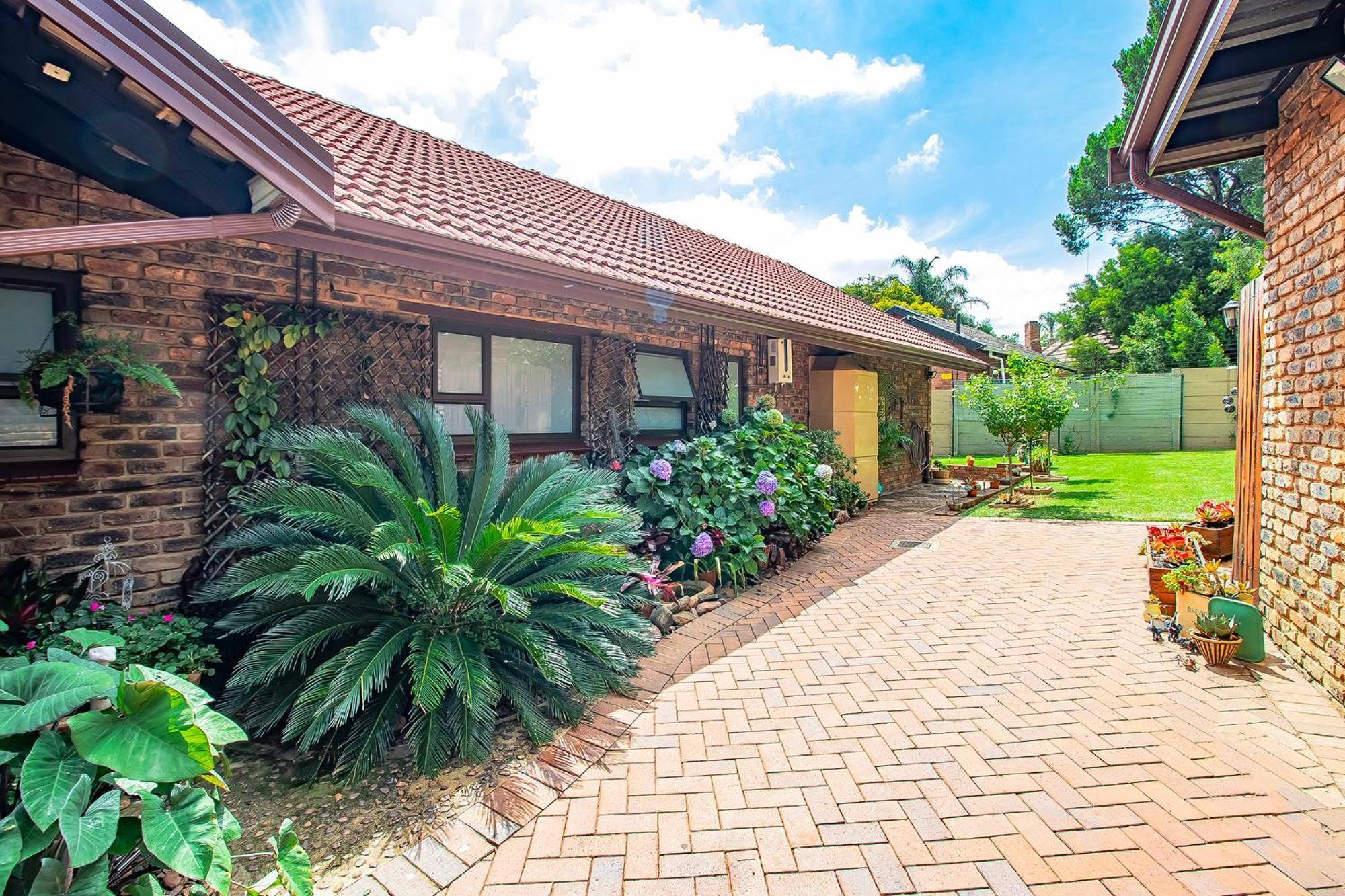 Leozet Self Catering Apartment Pretoria-Noord Εξωτερικό φωτογραφία